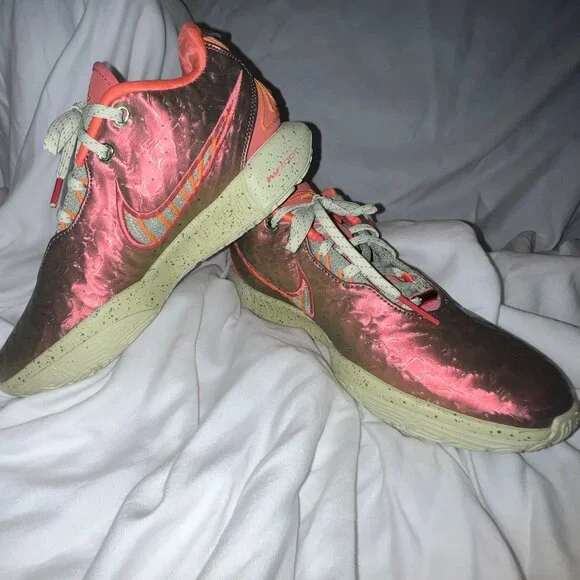 🆕 Nike LeBron XXI “Queen Conch” Basketball Shoes – Size 6.5 – Coral - w/o Box - Picture 6 of 7